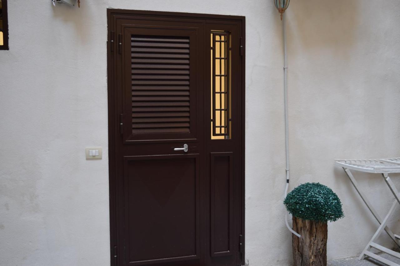 Apartamento Nonnona House-Napoli Centro Exterior foto